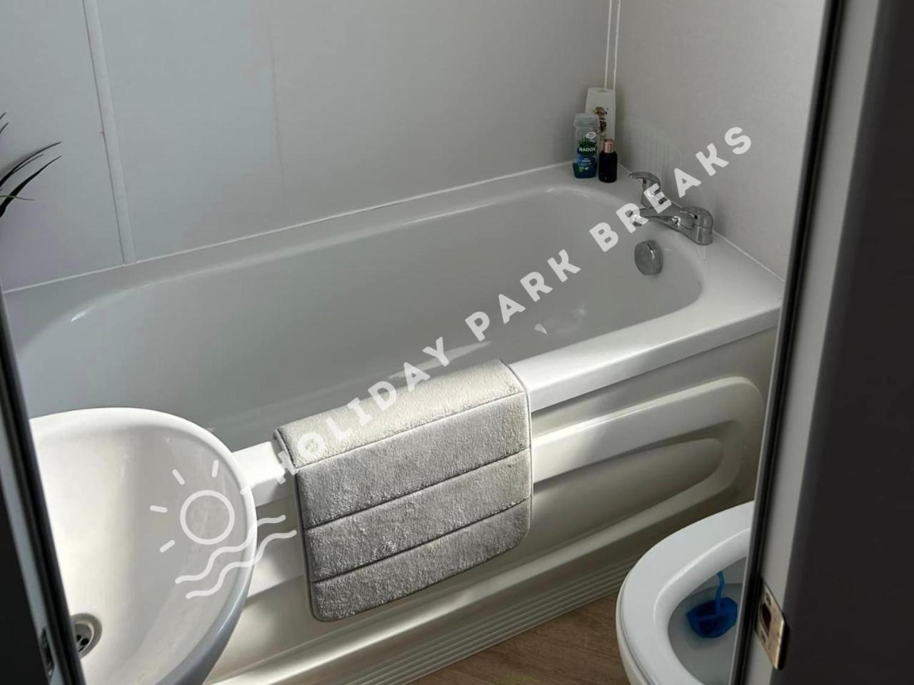 Luxury 2 Bedroom At Seal Bay Resort Selsey Eksteriør bilde